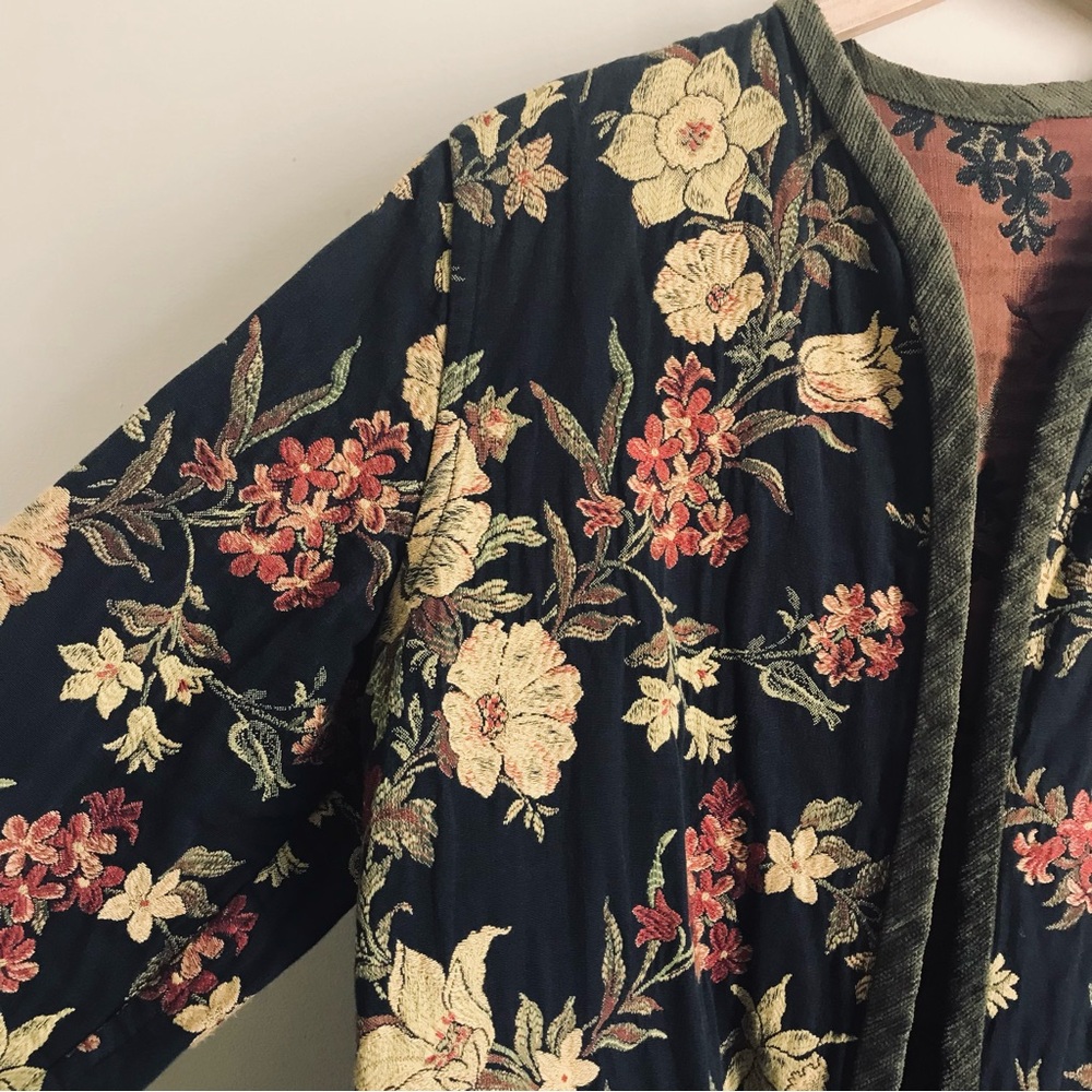 Vintage Vindago Design Floral Tapestry Reversible Art to Wear Kimono Jacket - Picture 4 of 12